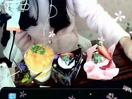 茜6z主播照片