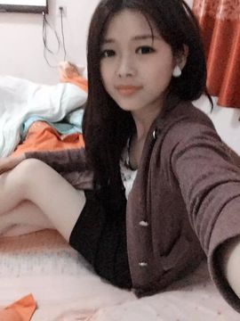 小亲亲唱情歌主播照片
