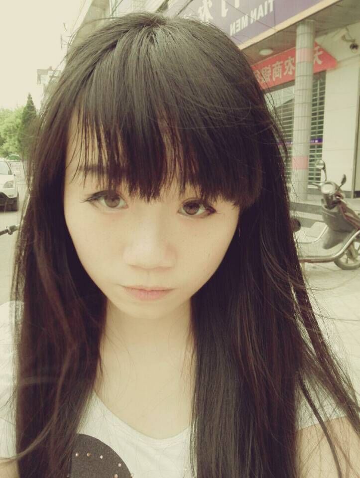 寻梦yiyi的主播照片