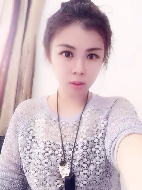 江南语瞳的主播照片