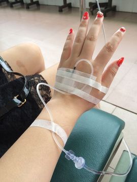 朕略萌年后直播主播照片