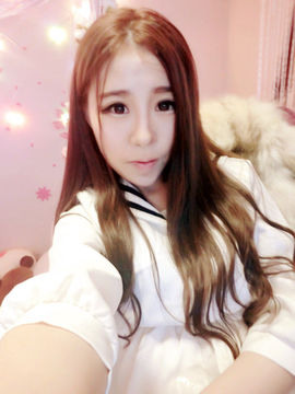 小温柔，多多主播照片