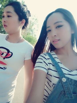 荷曦♫つ主播照片