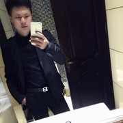 ）小贝