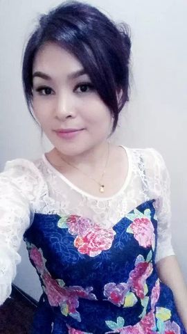 $艳儿主播照片