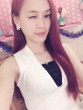 Emily-小辣椒主播照片