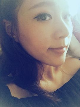 害羞的大萌萌主播照片