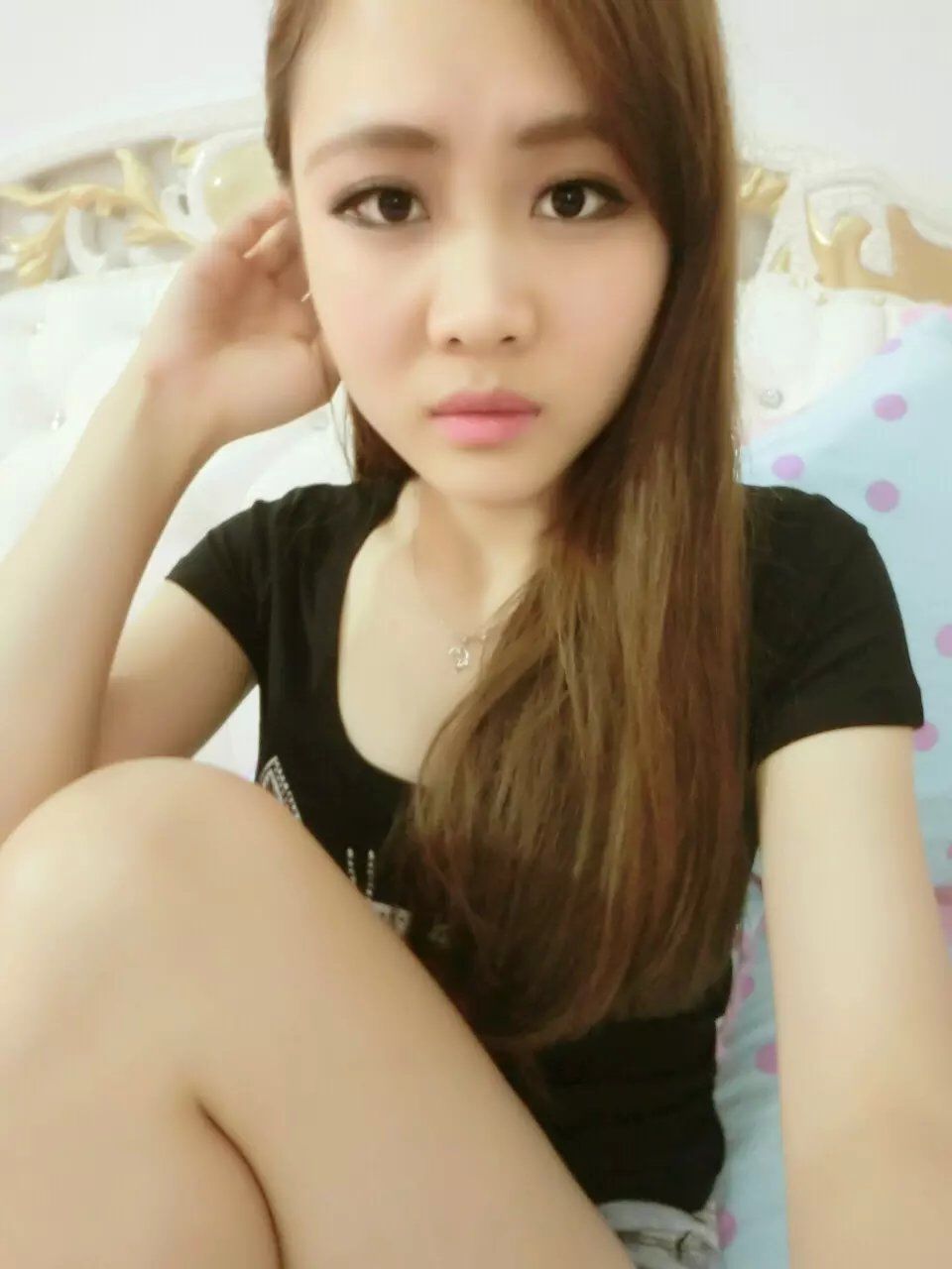 奕露西￥唱歌的图片