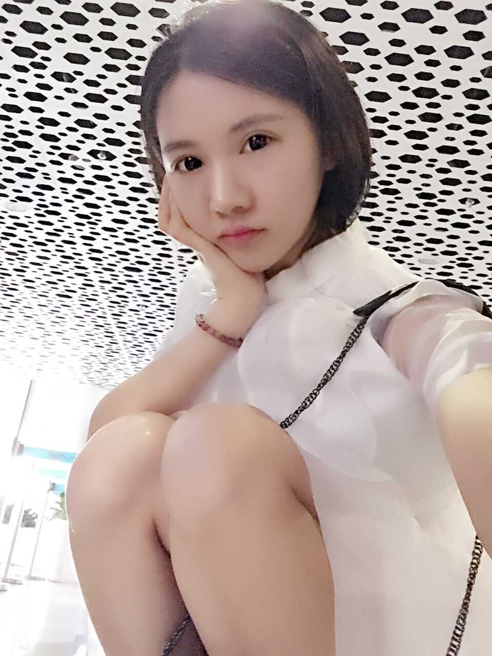 胖大美主播照片