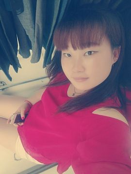 我们太年轻了，谈不起主播照片