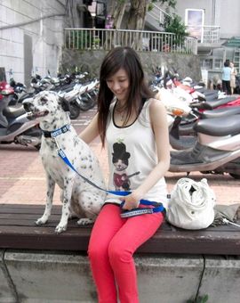 翠被冷落凄余馨主播照片