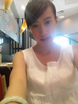 小♥芳主播照片