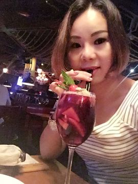 谁的娘子主播照片