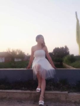 依拉☂小傻妞☂主播照片