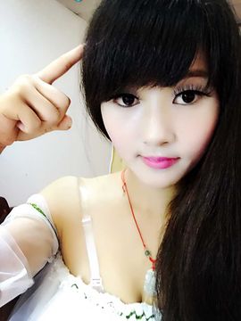 没人爱的小叶蝶主播照片