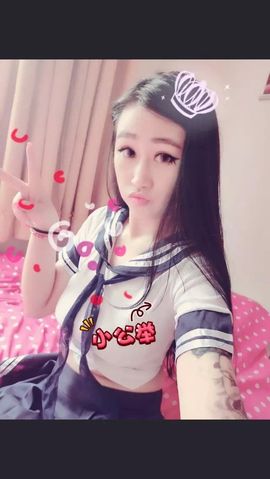 Lucky彤主播照片