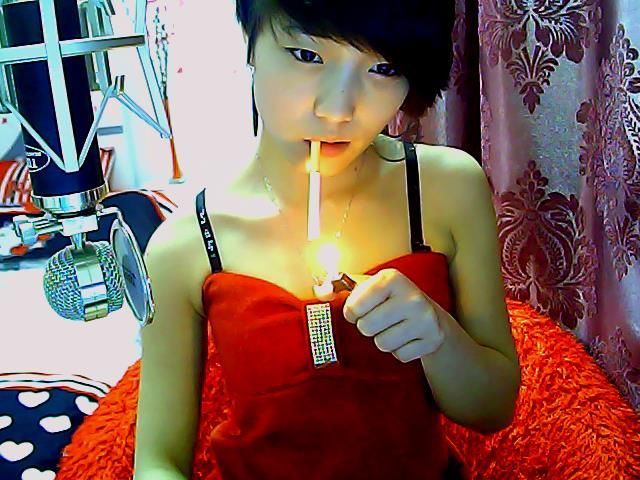 ╰❥丶谁在爱你﹍☂的图片