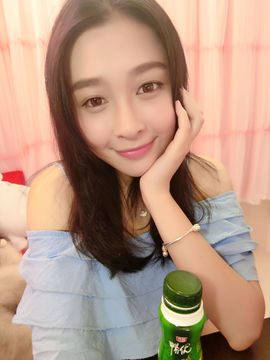 张伊慧Vicky主播照片