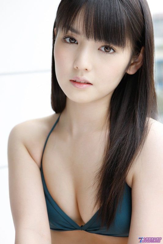 花儿、t4的主播海报
