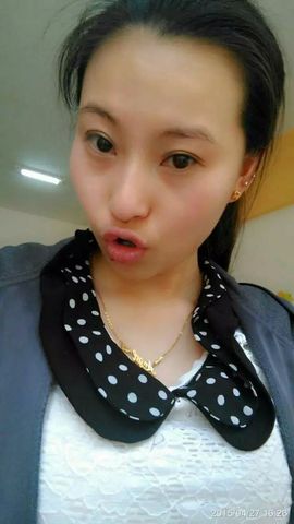 妩媚果果的小性感主播照片