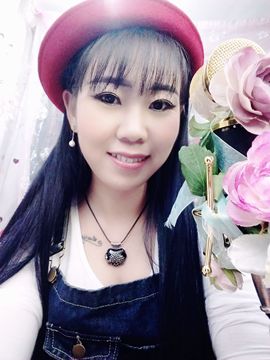 怜梦馨儿主播照片