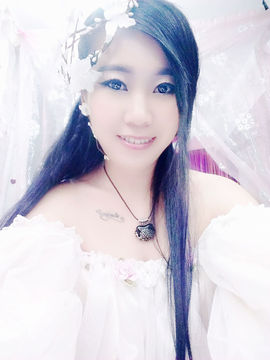 怜梦馨儿主播照片