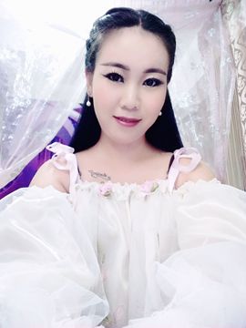 怜梦馨儿主播照片