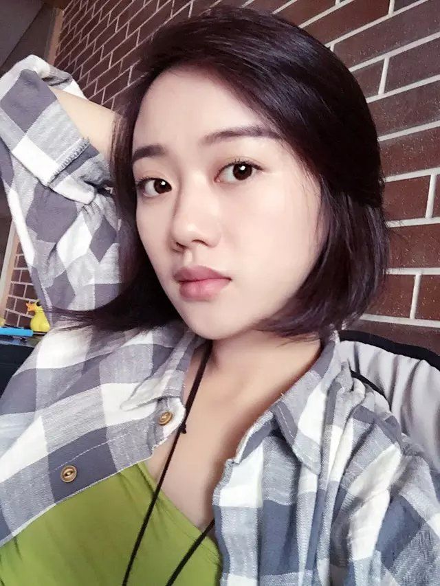毕夏。爱你的主播照片
