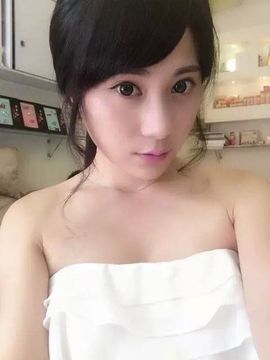 宠小妞囧囧京主播照片