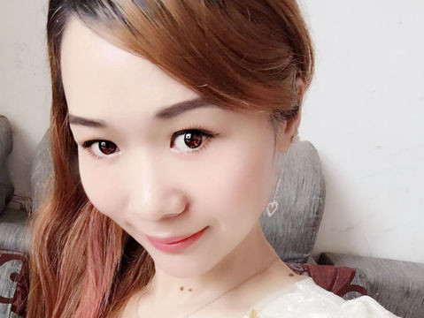蓝铃jo依依海报