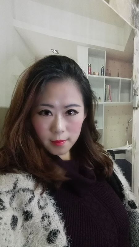 简单女王范儿的主播海报