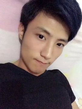 So丿诺言灬轩少主播照片