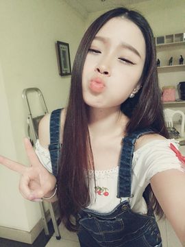 纠结的舌乚主播照片