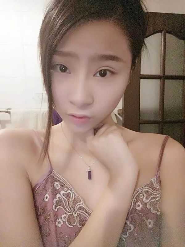 爱卖萌的kitty的主播海报