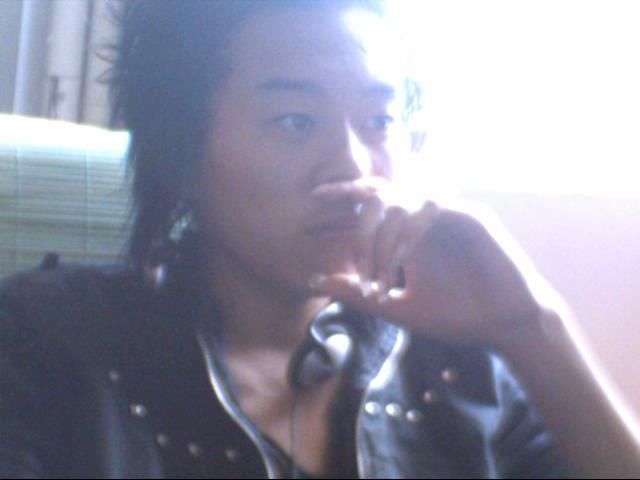 峰伴晨的主播照片