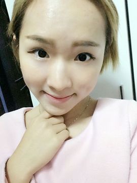 娜香依旧主播照片