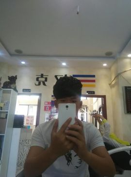 落魄i主播照片