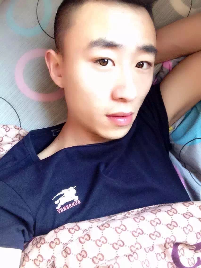 亮大大主播照片