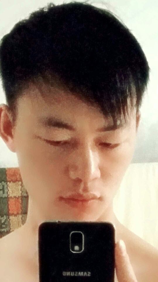 提莫づ队长正在待命的主播照片