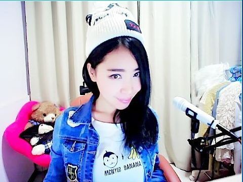 欧尼欧尼金美儿海报