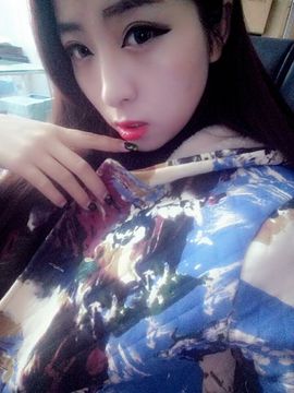 荷曦♫つ主播照片