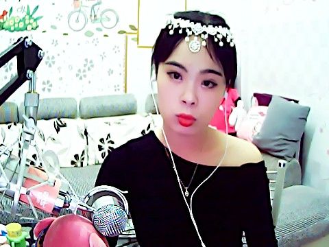 小诺0323的主播照片