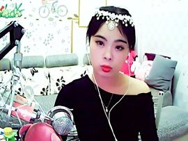 小诺0323主播照片