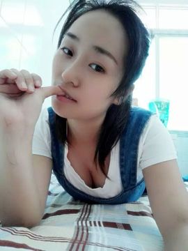小葡萄萌萌主播照片