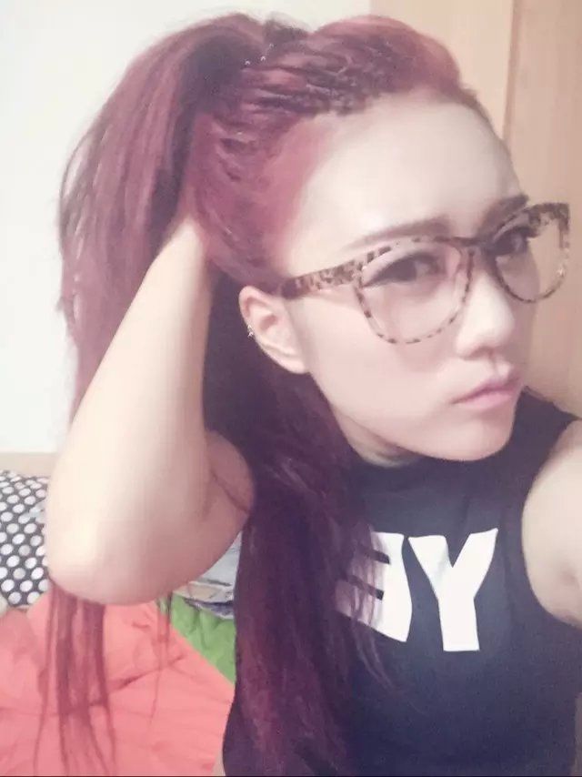 ☞黏人的小妖精☜的主播照片