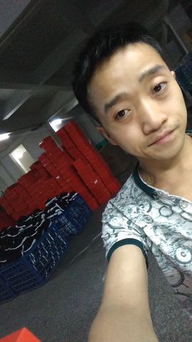 姚发明主播照片