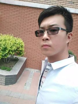 南广鹏主播照片