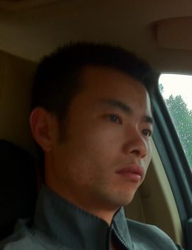 责任—自强不息主播照片