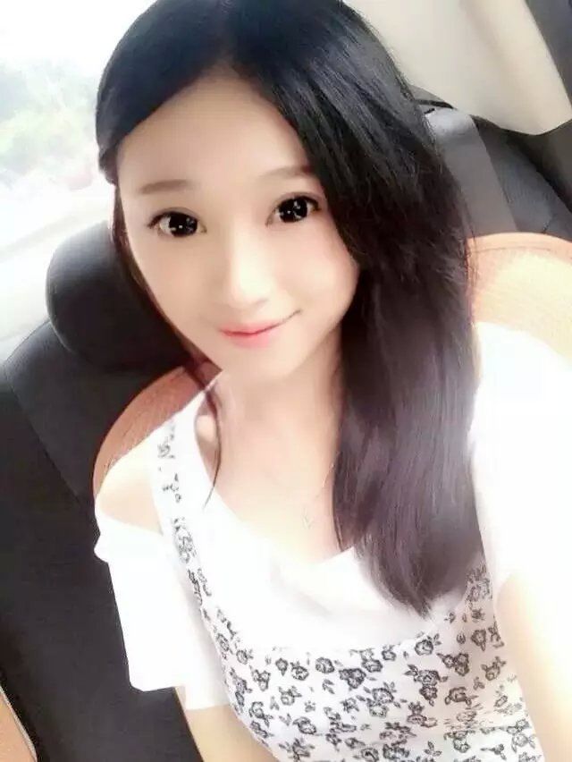 伊琳.大眼睛的主播照片