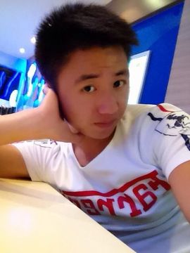 哈萨安少康主播照片
